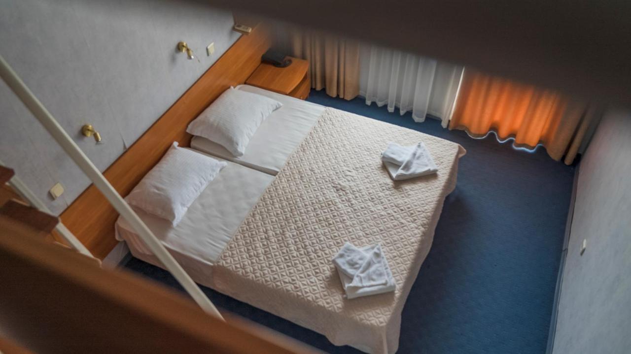 Park Hotel Persey Varna Eksteriør bilde
