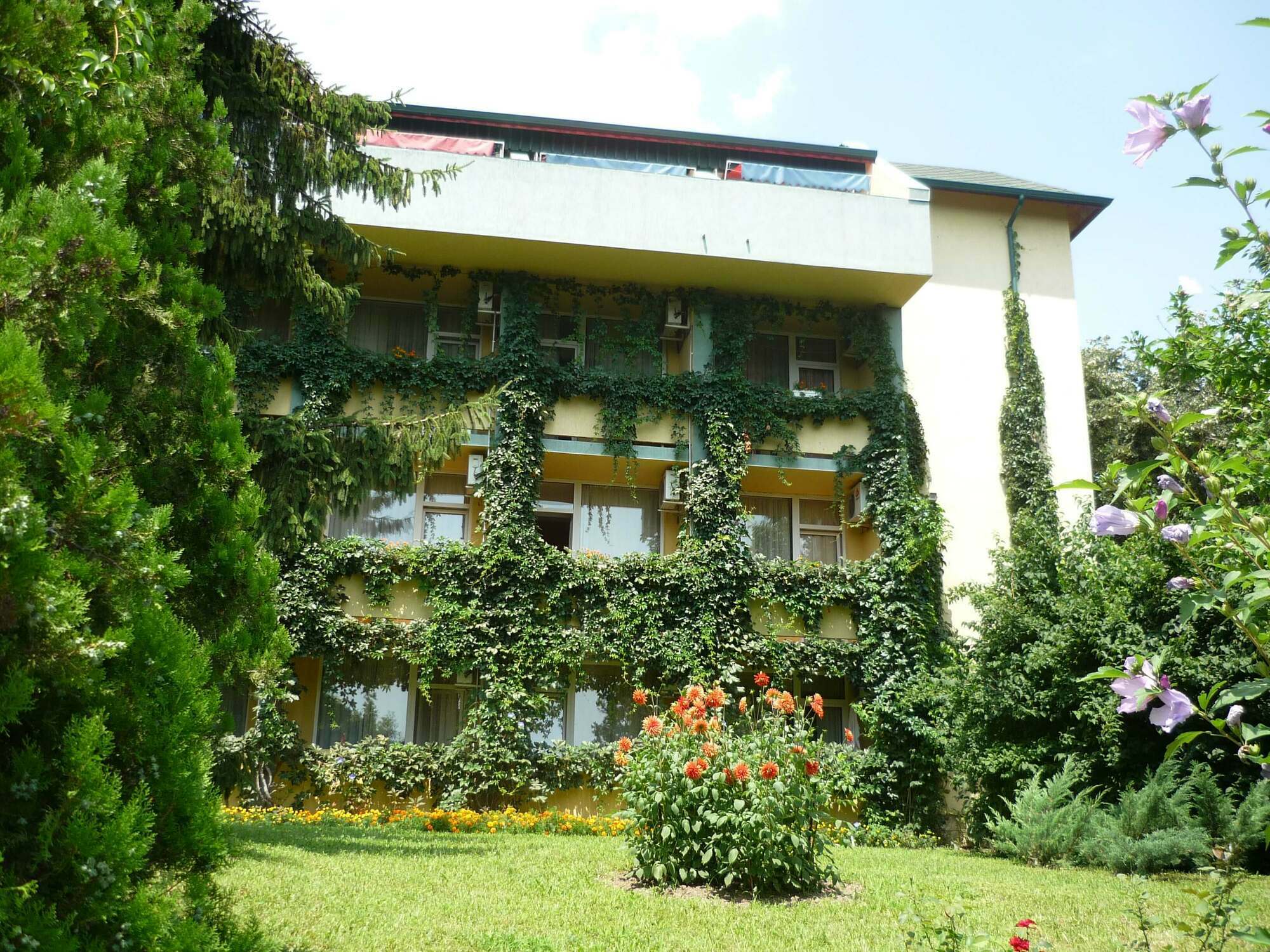 Park Hotel Persey Varna Eksteriør bilde